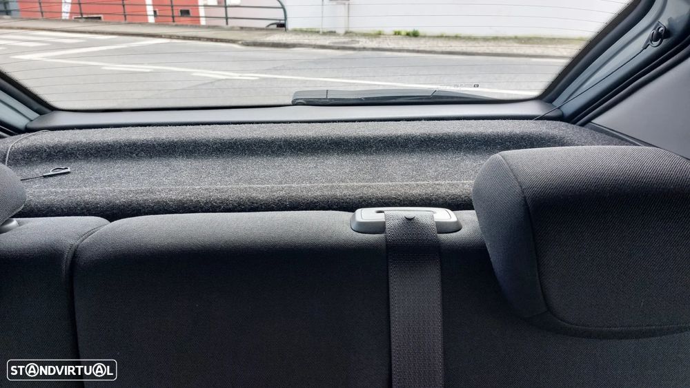 Opel Corsa 1.4 16V Edition - 19