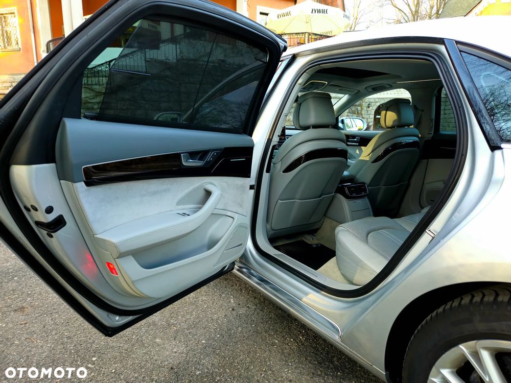 Audi A8 4.2 FSI L Quattro - 21
