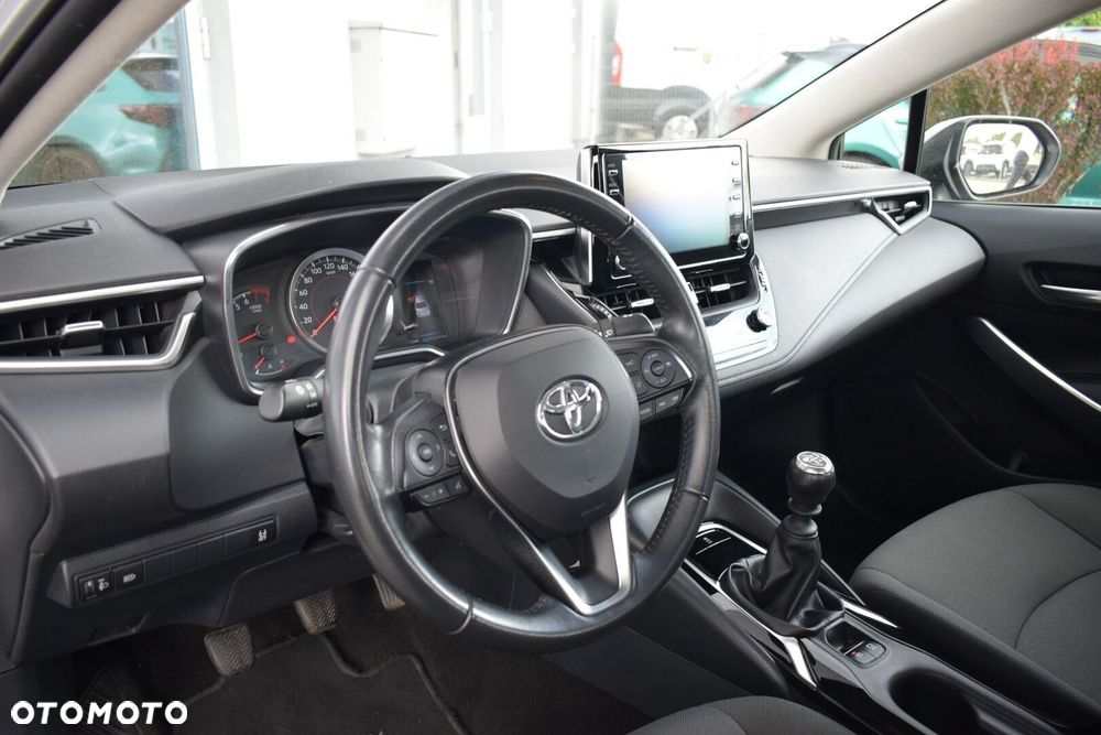 Toyota Corolla - 12
