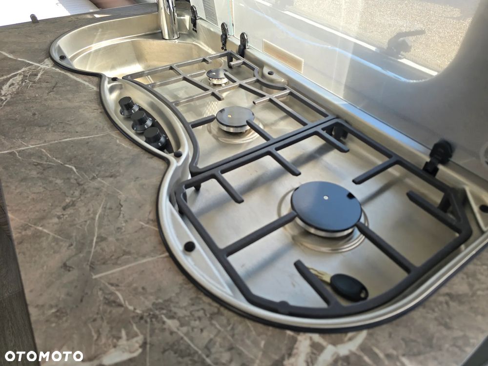 Burstner 490 AVERSO HARMONY tapczny salonka hobby przyczepa kempingowa - 25