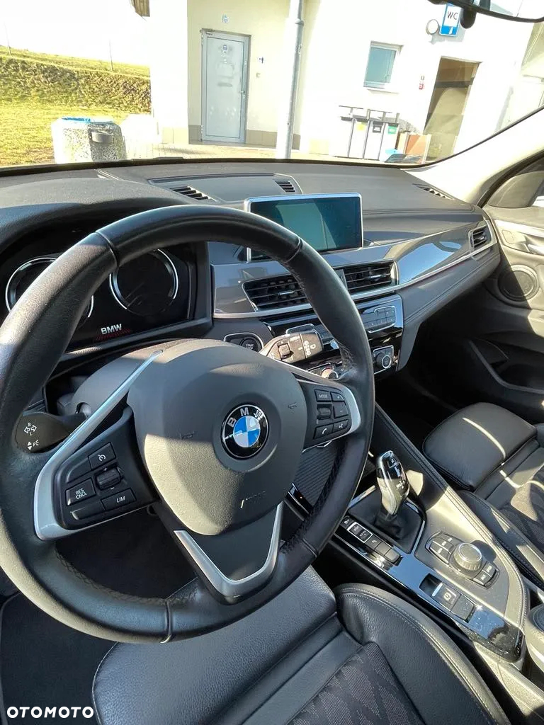 BMW X1 sDrive18i xLine - 7