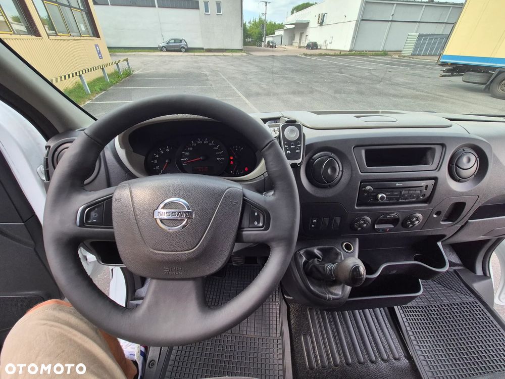 Nissan Nv400 - 23