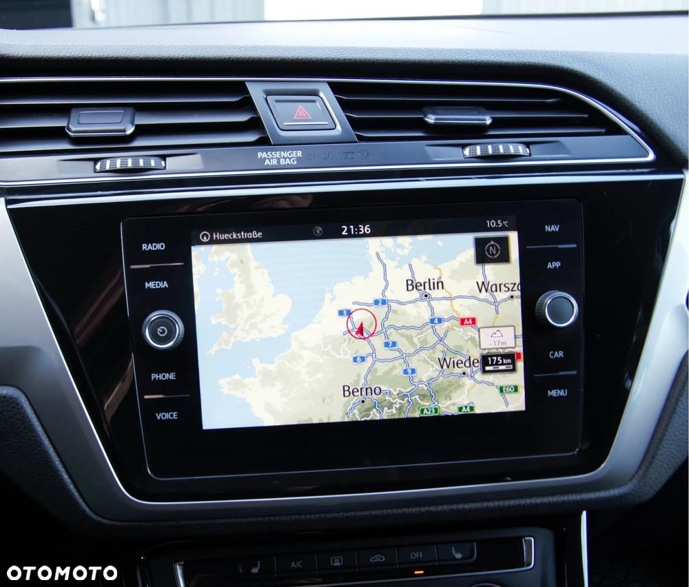 Volkswagen Touran 1.6 TDI SCR (BlueMotion Technology) DSG Trendline - 16