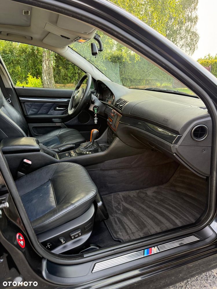 BMW Seria 5 - 29