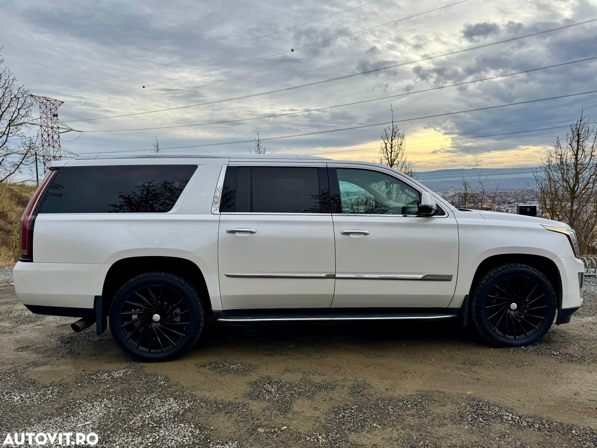 Cadillac Escalade 6.2 V8 AWD AT Platinum - 14