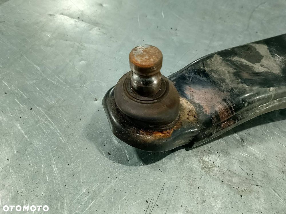 WAHACZ LEWY PRZÓD MITSUBISHI GRANDIS 2.4 16V - 3