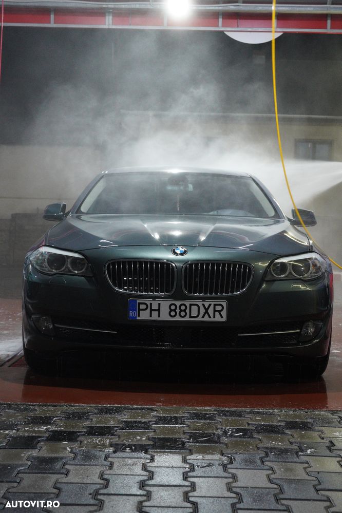 BMW Seria 5 520d - 24