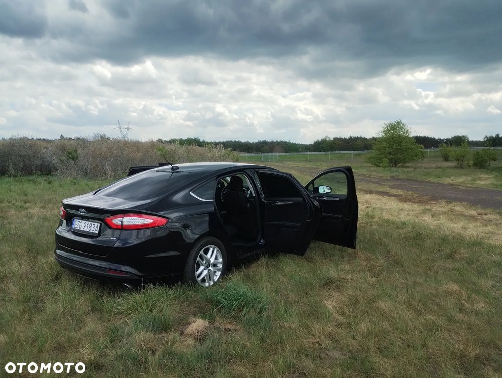 Ford Fusion - 28