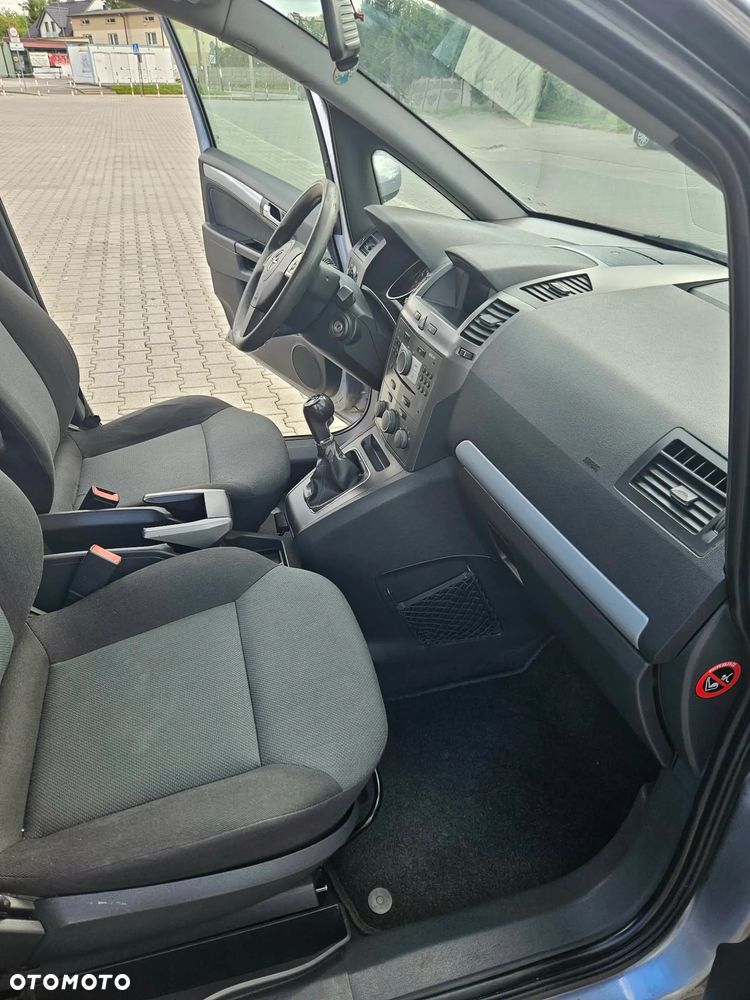 Opel Zafira - 13