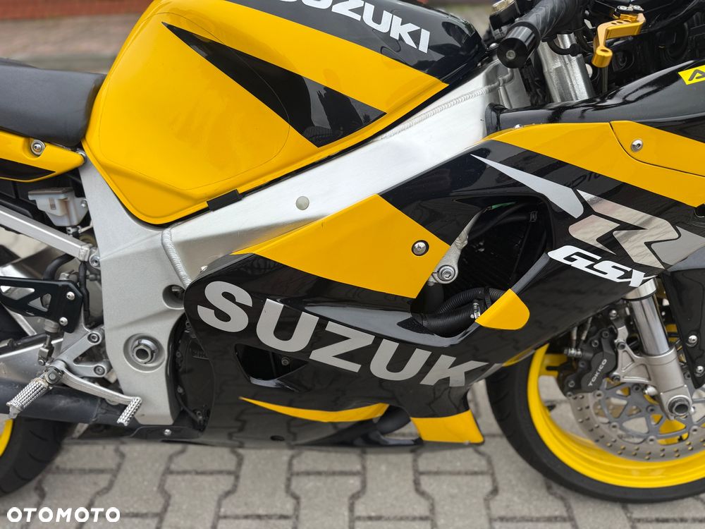 Suzuki GSX-R - 6