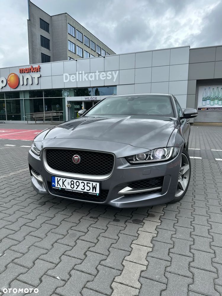 Jaguar XE 20d R-Sport - 3