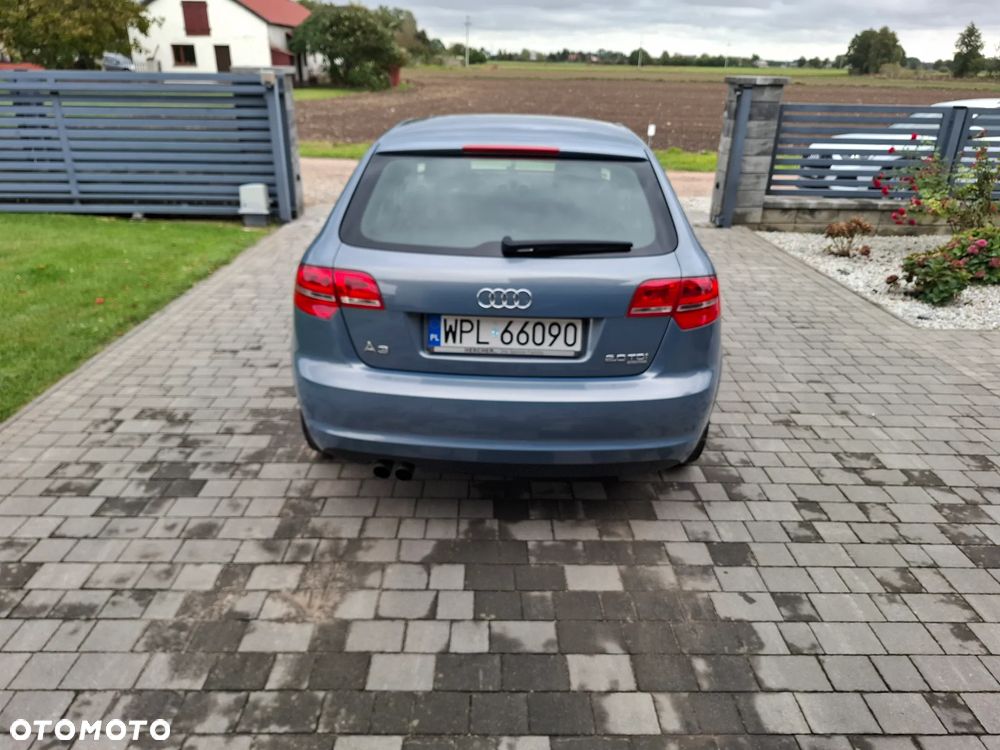 Audi A3 Sportback 2.0 TDI DPF quattro Ambiente - 12