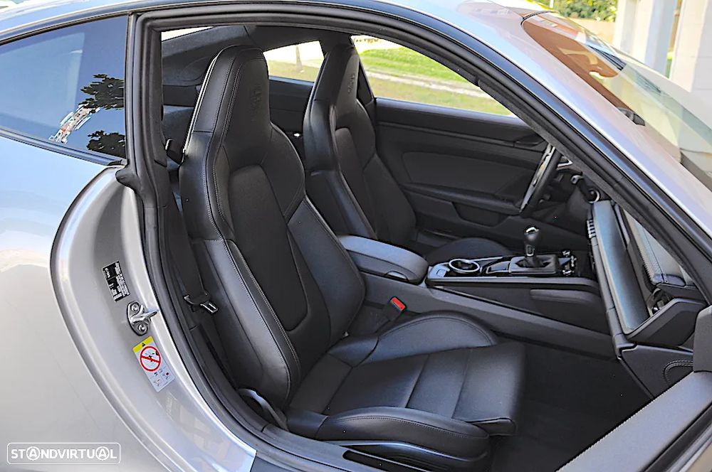 Porsche 911 (992) GT3 Touring Package - 33