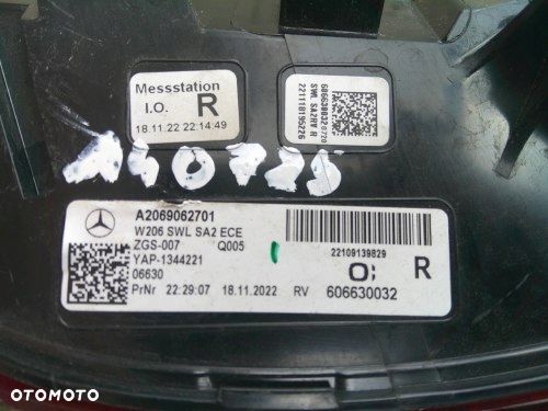 MERCEDES C KLASA W206 SEDAN 21+ LED LAMPA TYLNA PRAWA A2069062701 ORYGINAŁ - 11