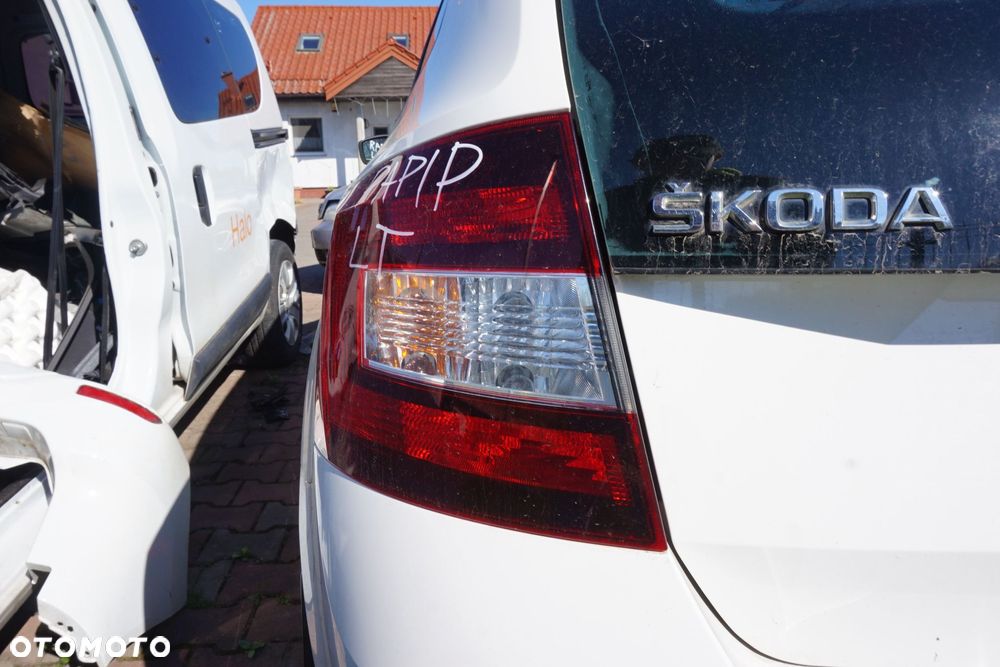 LAMPA TYLNA LEWA RAPID NH3 HB  SKODA 2012-2019 - 2