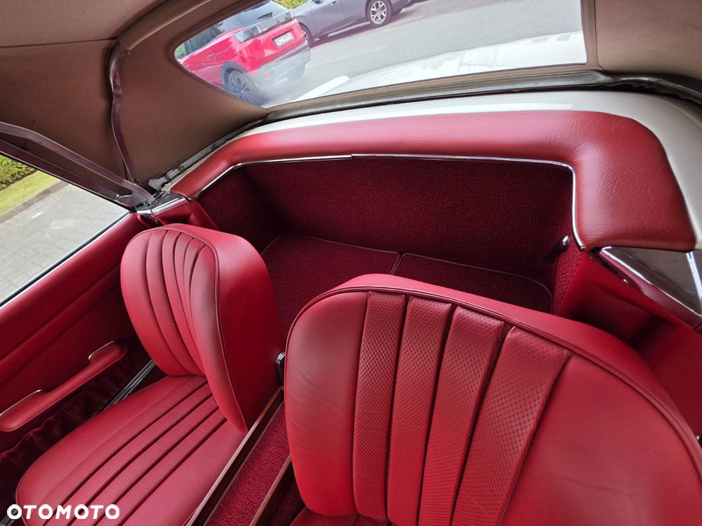 Mercedes-Benz SL - 32