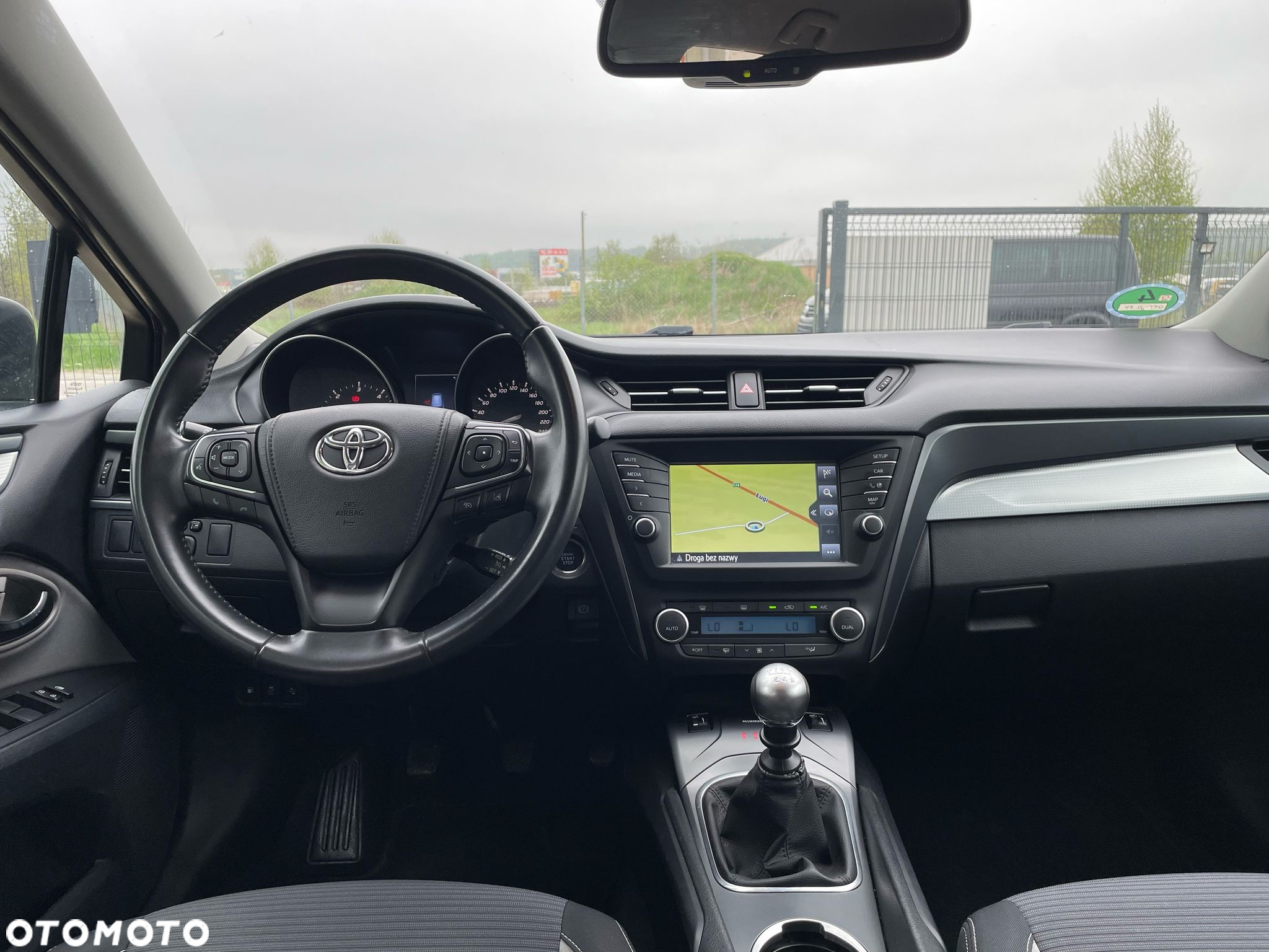 Toyota Avensis Touring Sports 2.0 D-4D Edition-S - 21