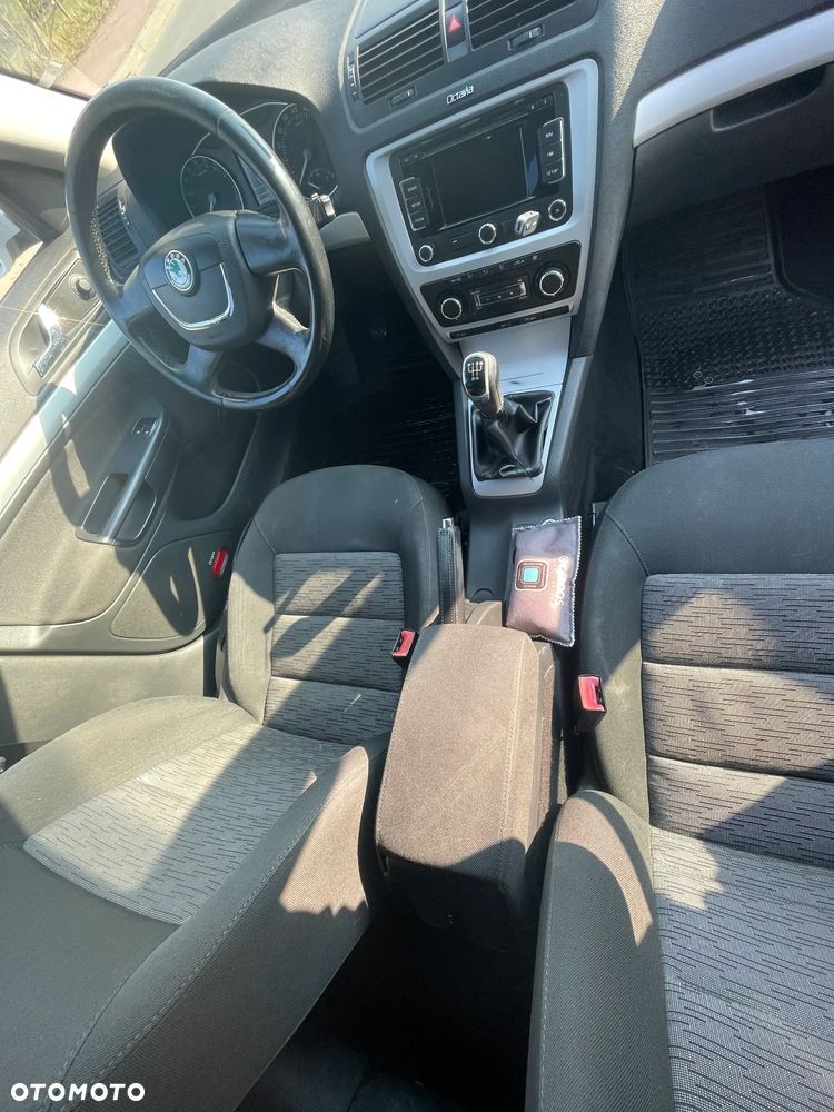 Skoda Octavia 1.6 TDI Ambiente - 10