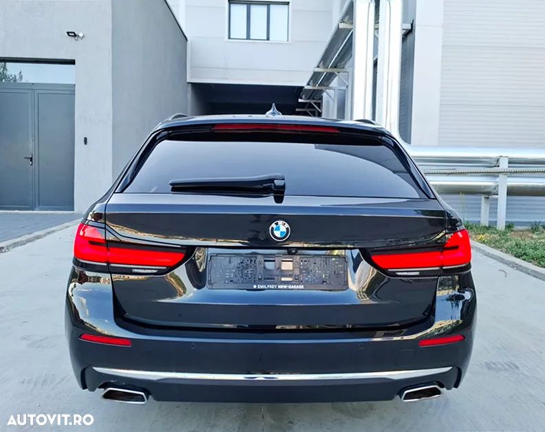 BMW Seria 5 520d xDrive Touring Aut. Luxury Line - 37