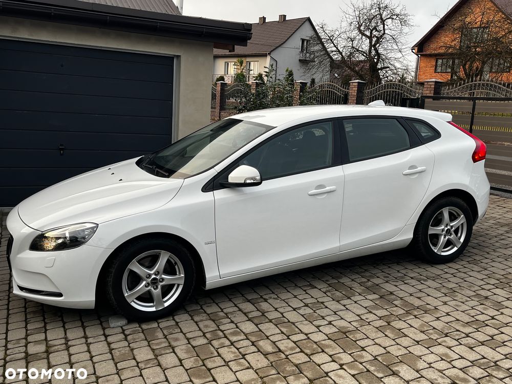 Volvo V40 T2 - 3