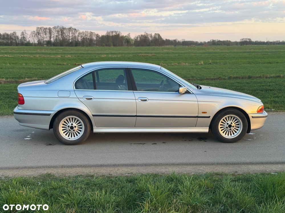 BMW Seria 5 - 16
