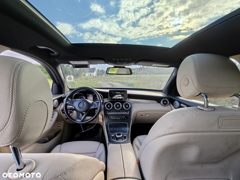 Mercedes-Benz GLC 300 4Matic 9G-TRONIC Exclusive - 9