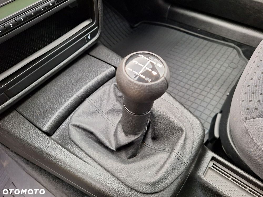 Volkswagen Passat - 28