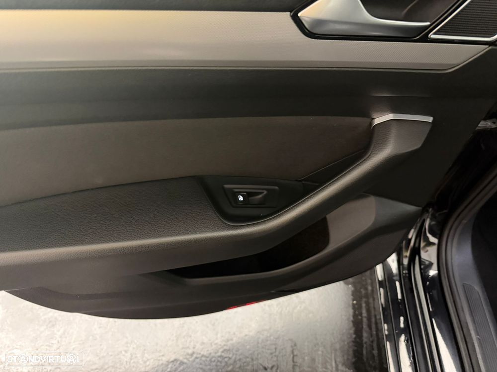 VW Passat Variant 2.0 TDi Confortline DSG - 9