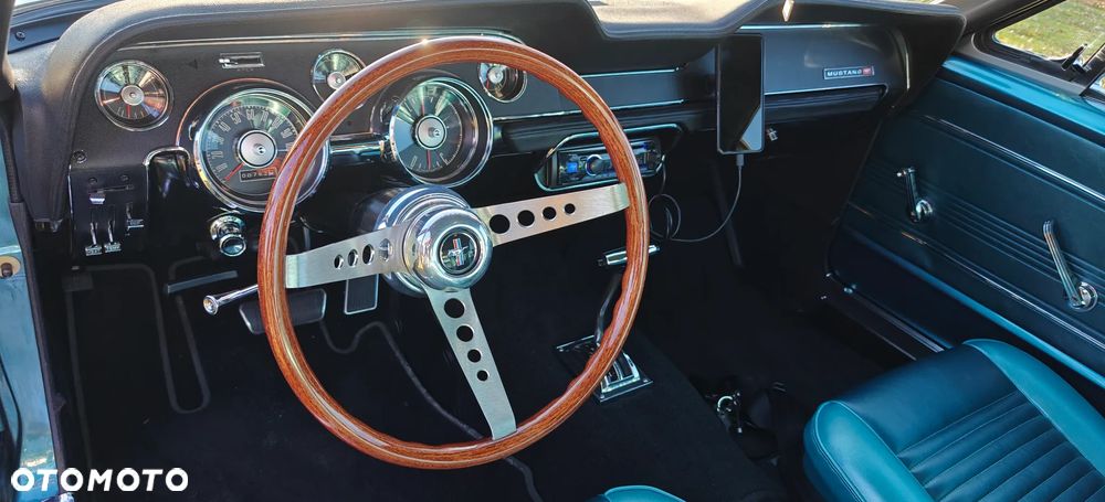 Ford Mustang - 9