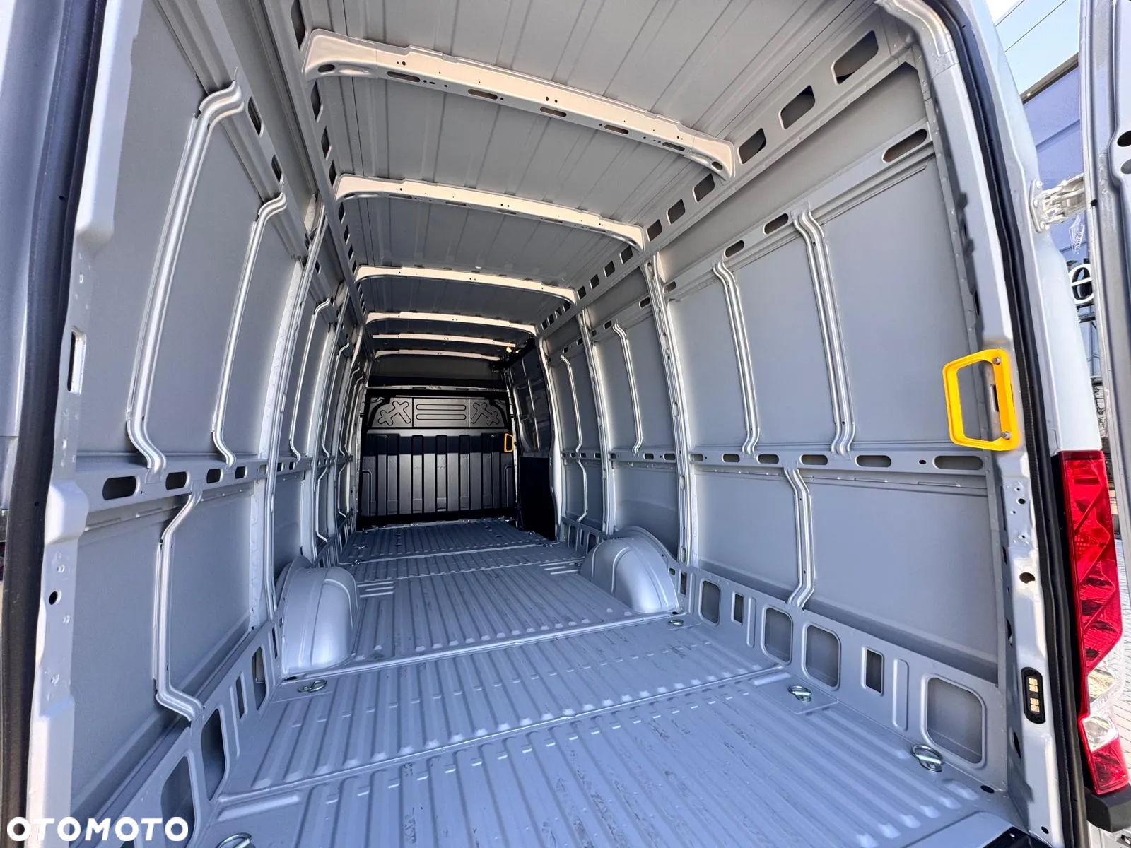 Iveco Daily 35S18HA8V - L4H3 - 7 osobowy - Bogate wyposażenie! - 6