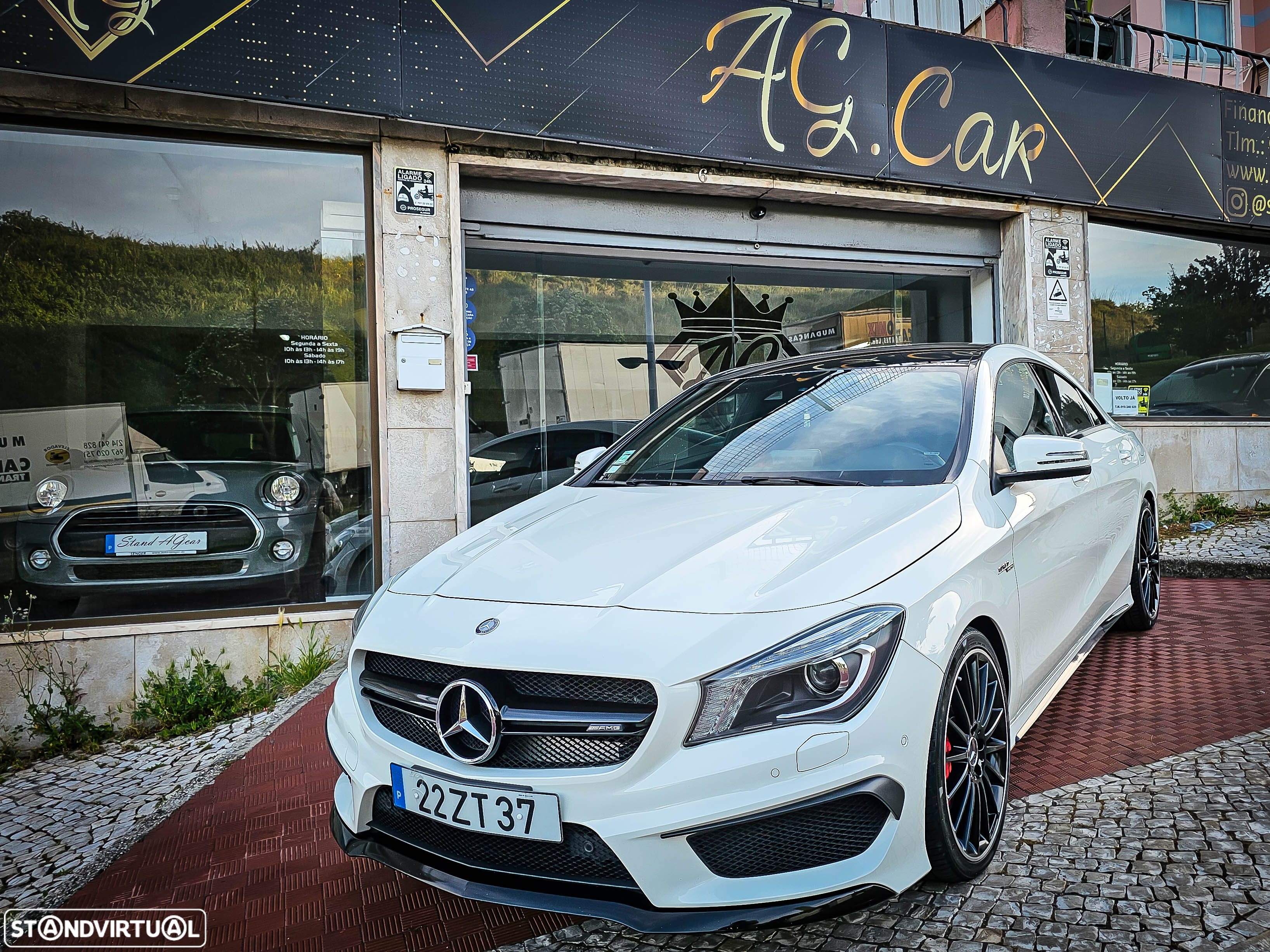 Mercedes-Benz CLA 45 AMG 4Matic 7G-DCT - 3