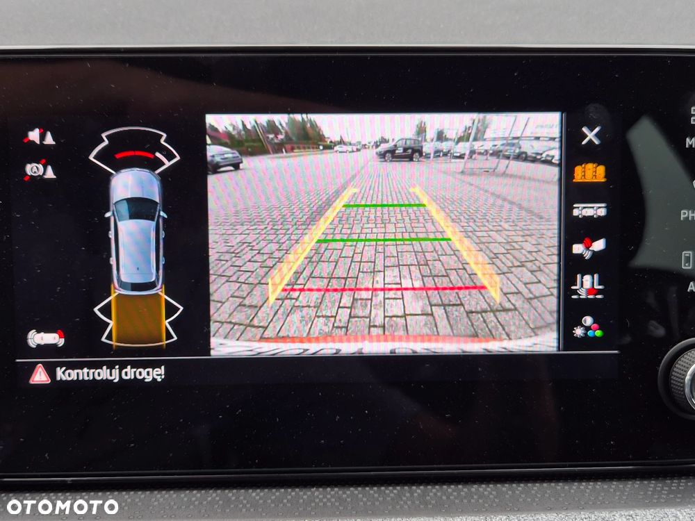 Skoda Kamiq 1.0 TSI Selection DSG - 28