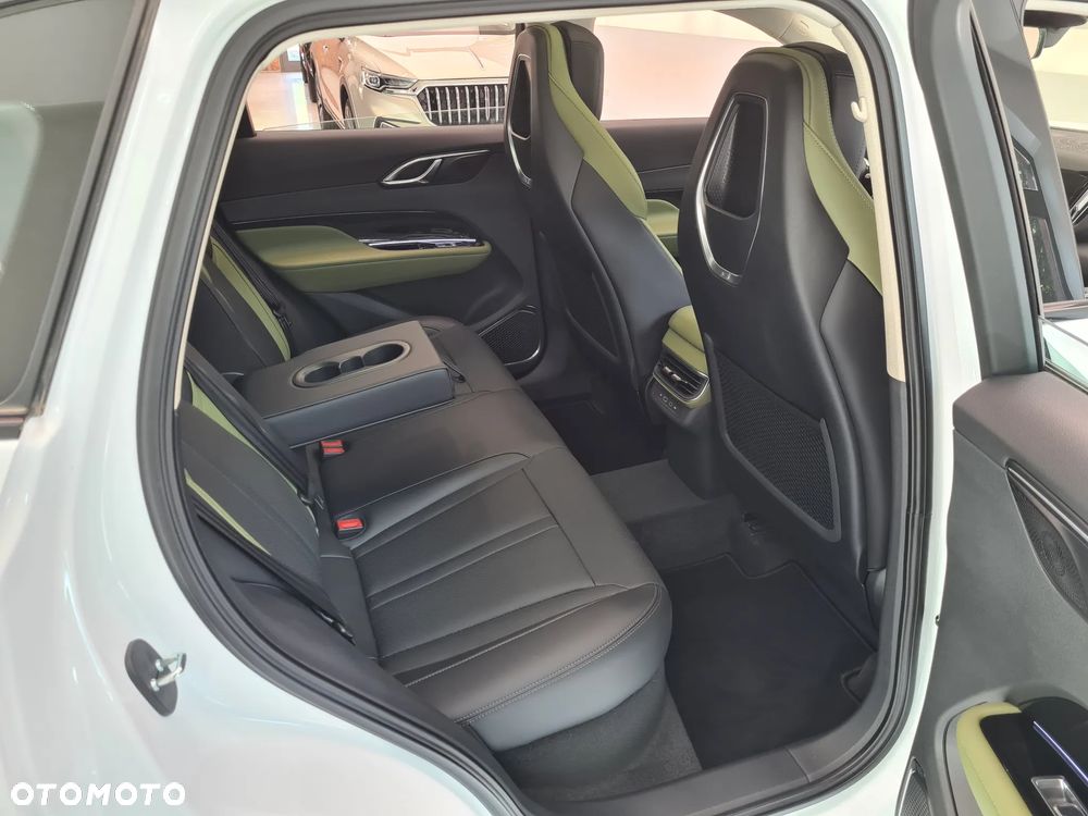 Hongqi HS3 1.5T FWD - 15