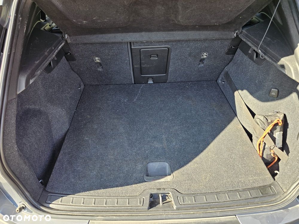 Volvo XC 40 D4 AWD Momentum Pro - 11