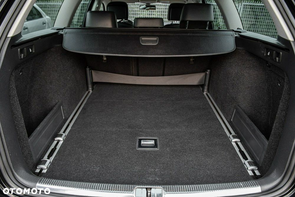 Volkswagen Passat - 29