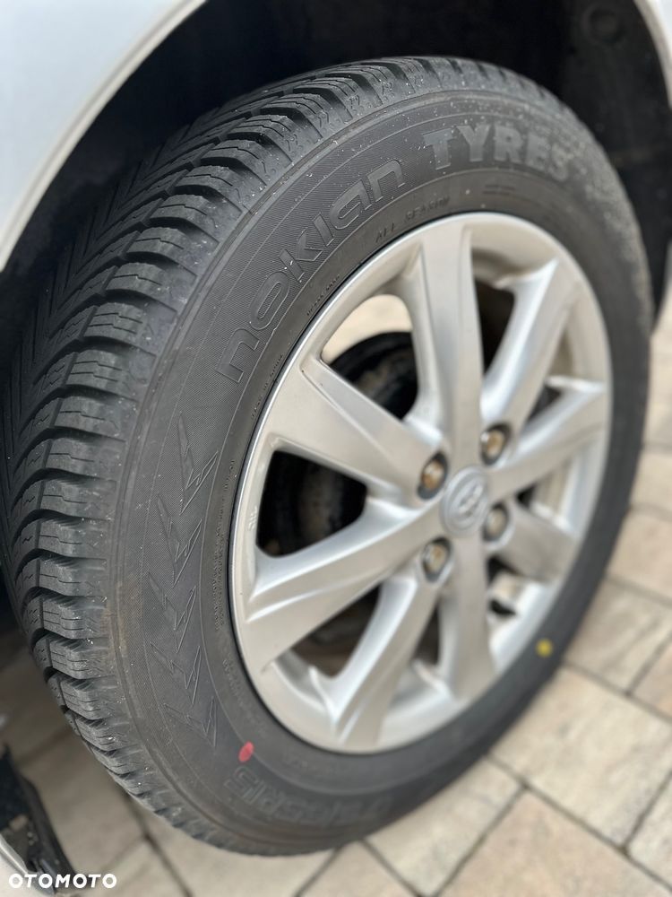 Toyota Yaris 1.33 Active - 12