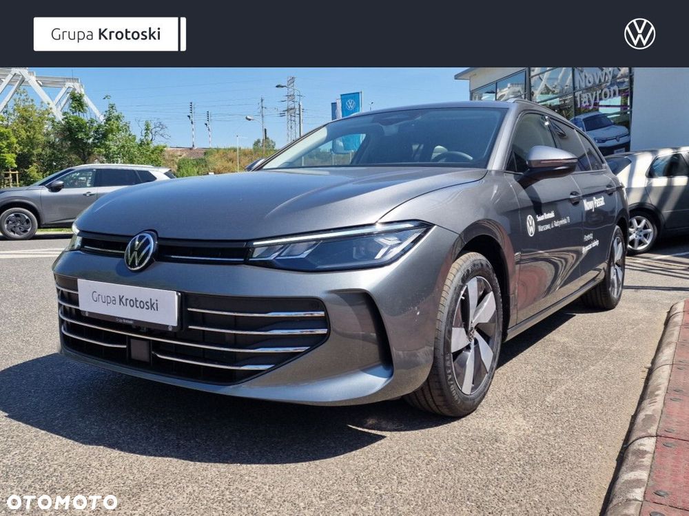 Volkswagen Passat - 1