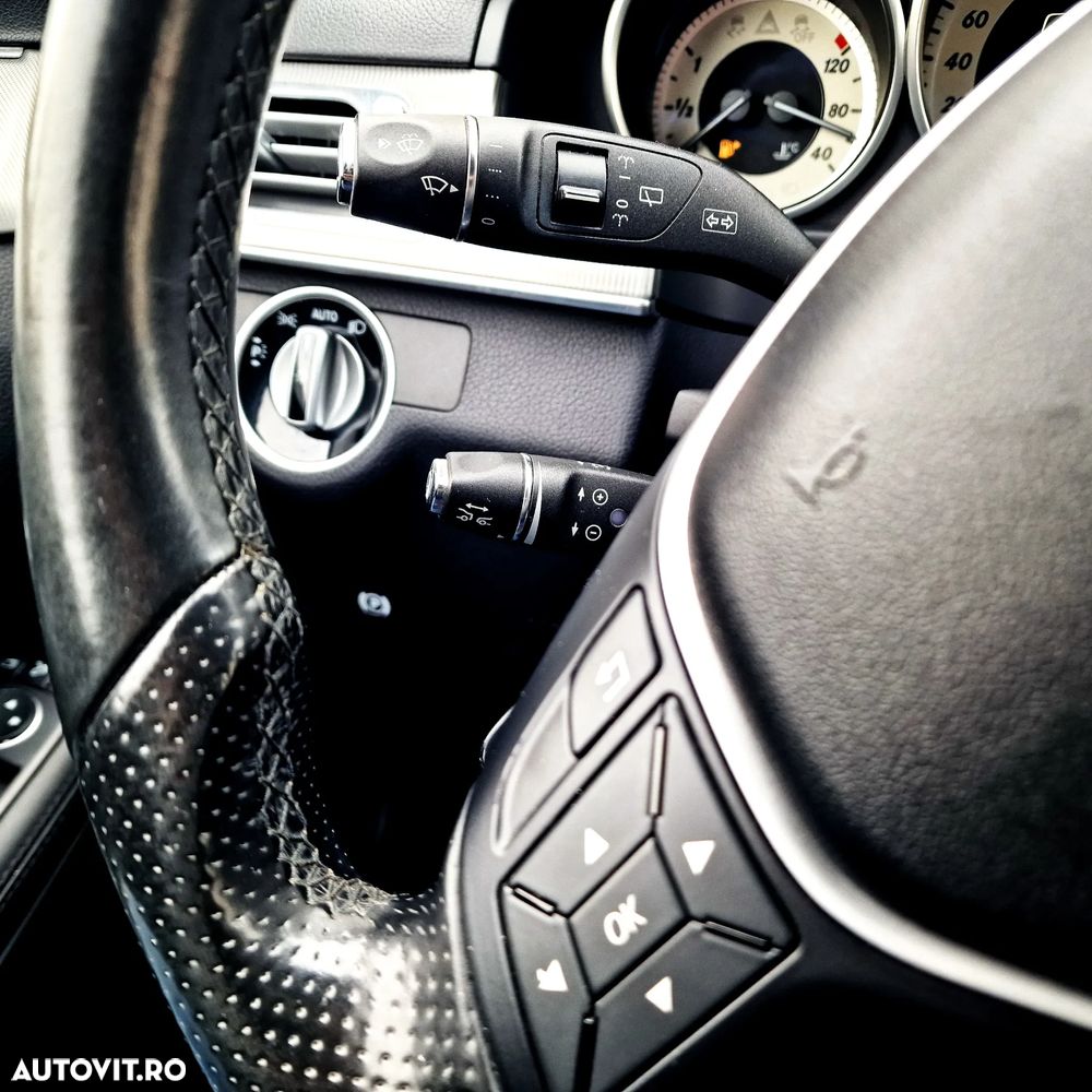 Mercedes-Benz E 250 CDI 4Matic - 30