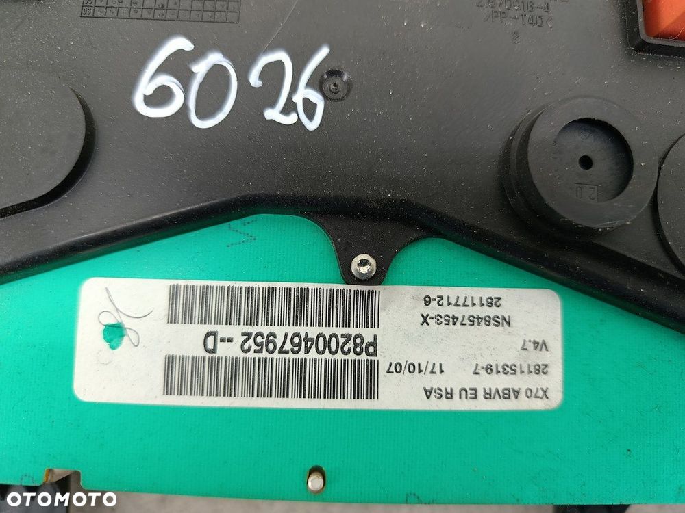 LICZNIK RENAULT MASTER II FL 8200467952-D  28117712-6 28115319-7 2.5 DCI - 10