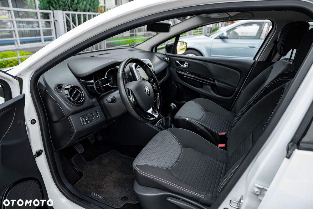 Renault Clio TCe 90 Limited - 17