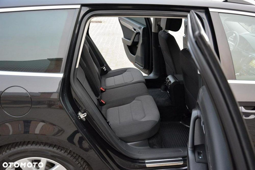 Volkswagen Passat - 17