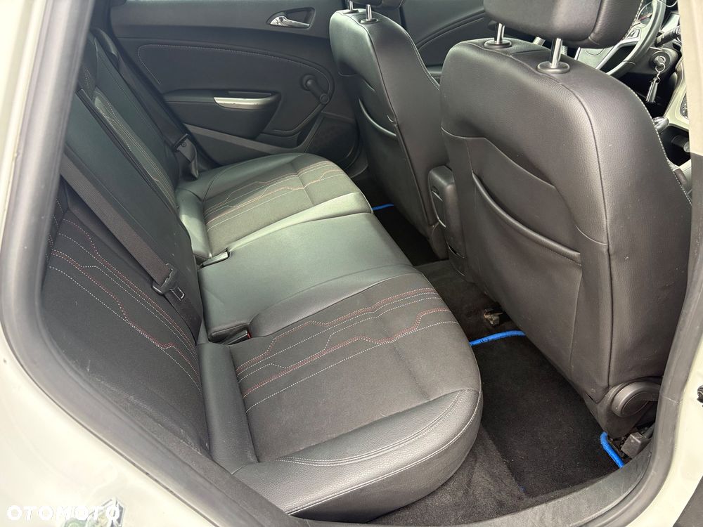 Opel Astra 1.4 150 Jahre - 8