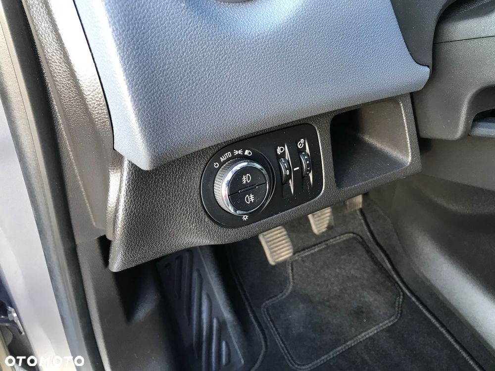 Opel Meriva 1.4 Innovation - 16