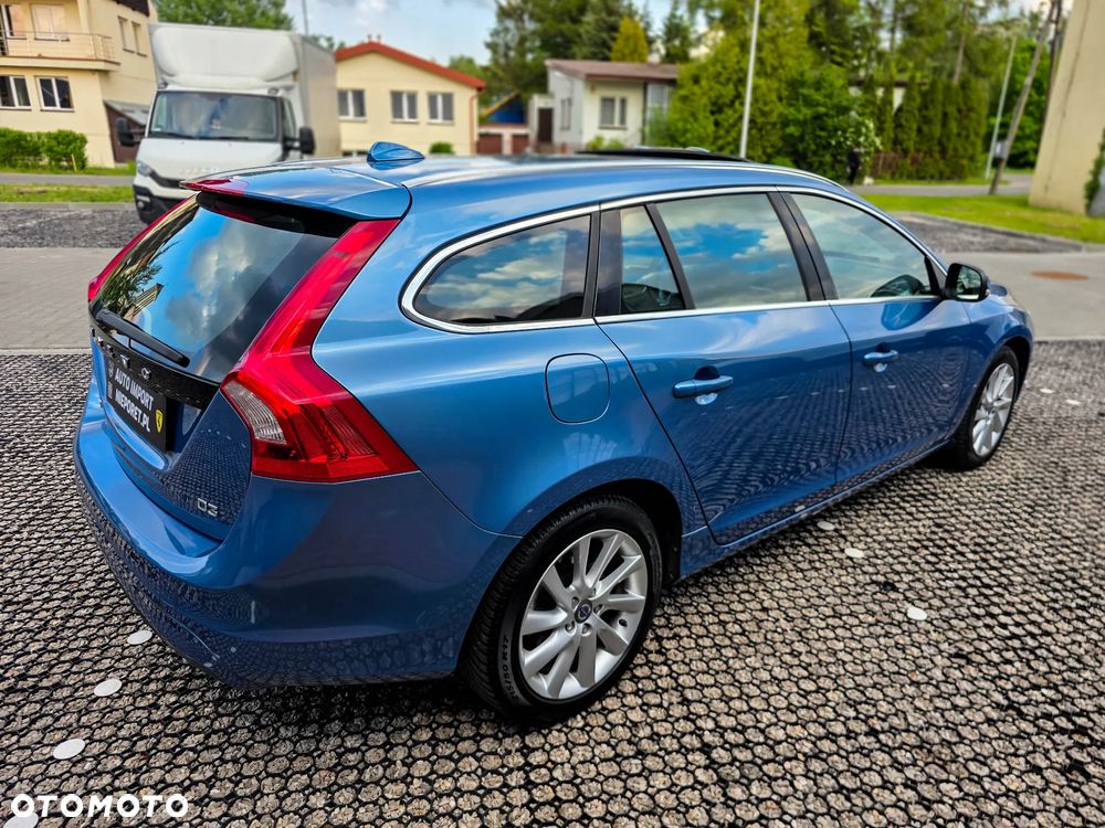 Volvo V60 D3 Summum - 4