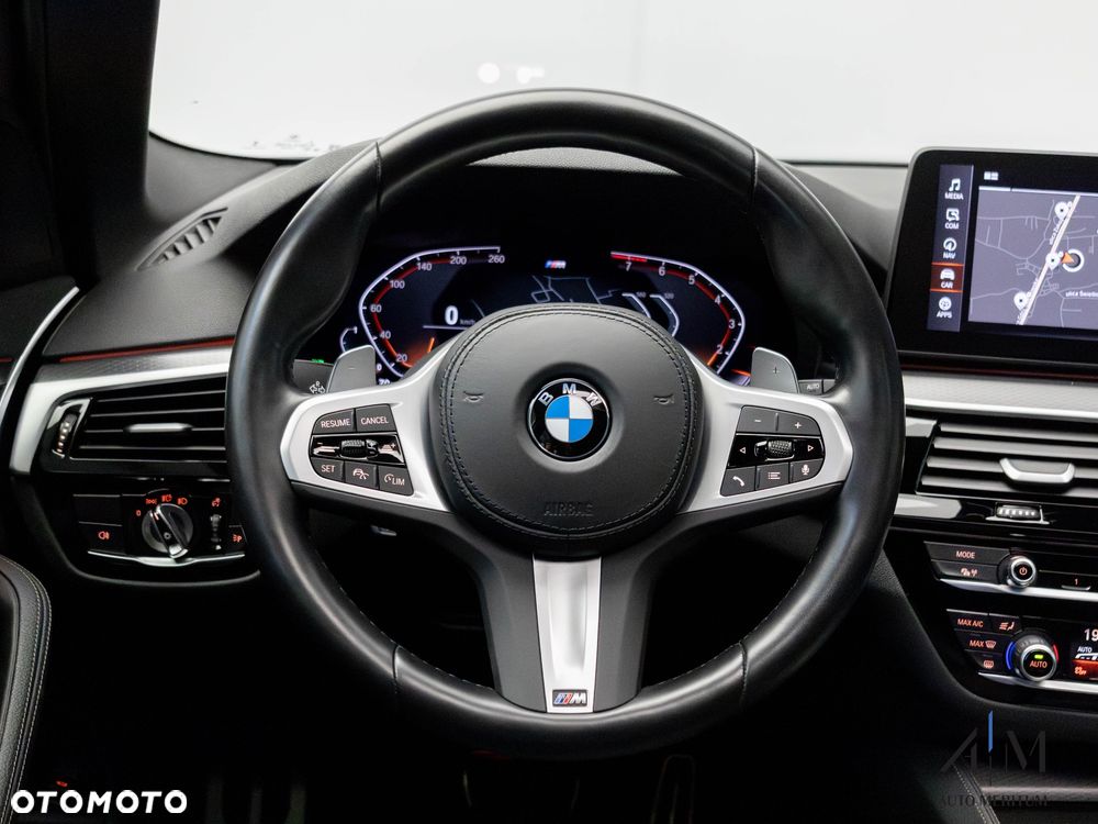 BMW Seria 5 540i xDrive - 17