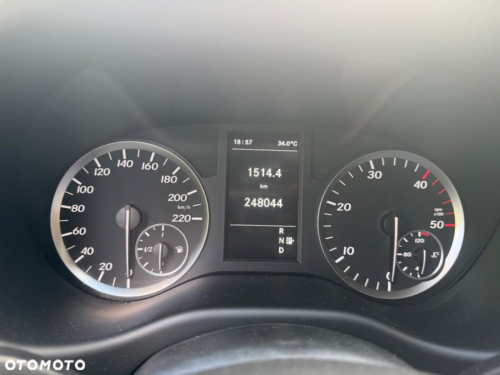 Mercedes-Benz Vito - 10