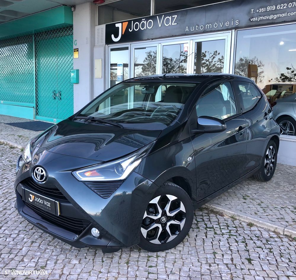 Toyota Aygo 1.0 X-Play Plus MM - 2