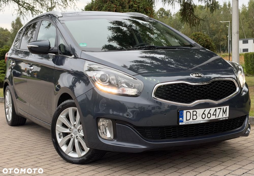 Kia Carens 1.7 CRDi 141 Dream Team Edition - 24