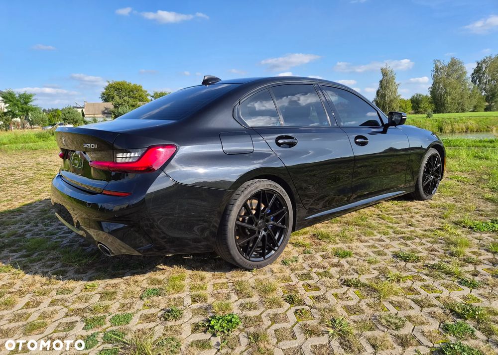 BMW Seria 3 330i xDrive M Sport Shadow - 5