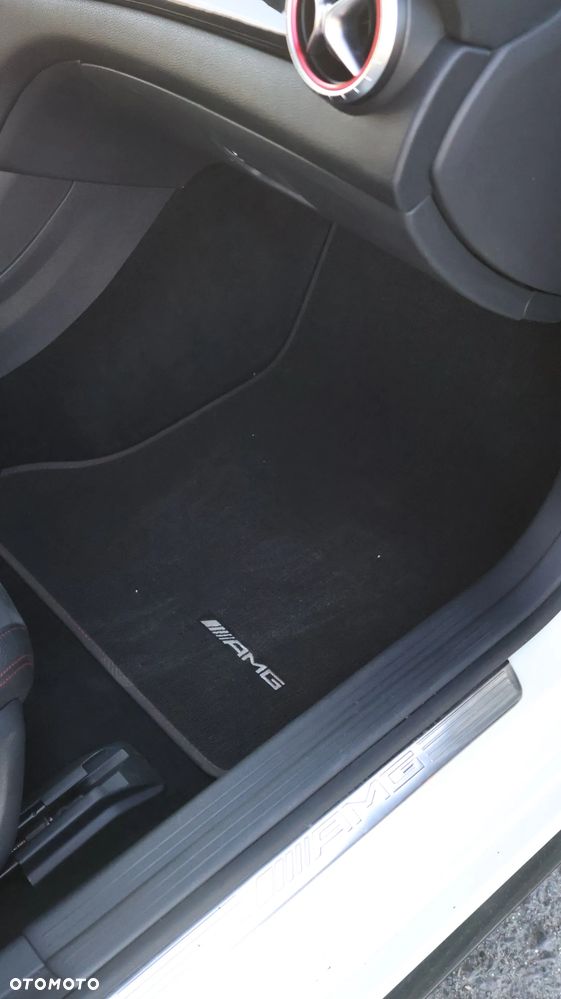Mercedes-Benz CLA 45 AMG 4-Matic - 5